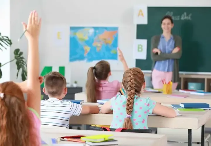 Co to znaczy absencja szkolna i jakie ma konsekwencje?