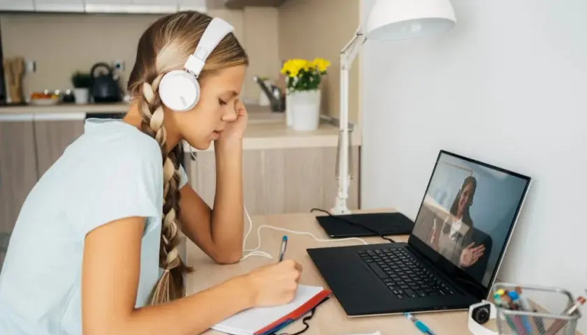 Gdzie jest szkoła w chmurze? Odkryj unikalną edukację w Warszawie